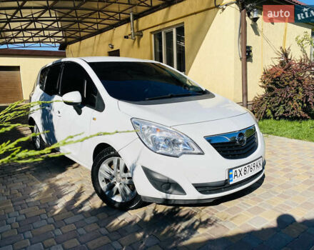 Белый Опель Мерива, объемом двигателя 1.69 л и пробегом 245 тыс. км за 6800 $, фото 11 на Automoto.ua