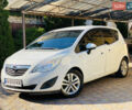 Белый Опель Мерива, объемом двигателя 1.69 л и пробегом 245 тыс. км за 6800 $, фото 1 на Automoto.ua