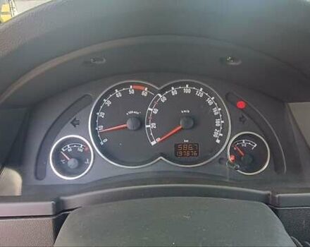 Белый Опель Мерива, объемом двигателя 1.3 л и пробегом 200 тыс. км за 3800 $, фото 6 на Automoto.ua