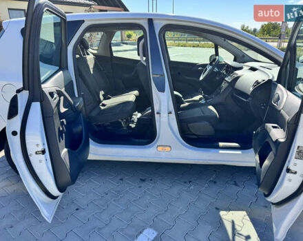 Белый Опель Мерива, объемом двигателя 1.7 л и пробегом 265 тыс. км за 5200 $, фото 9 на Automoto.ua