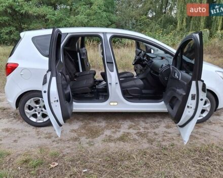 Белый Опель Мерива, объемом двигателя 1.69 л и пробегом 180 тыс. км за 7000 $, фото 14 на Automoto.ua