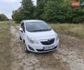 Белый Опель Мерива, объемом двигателя 1.69 л и пробегом 180 тыс. км за 7000 $, фото 3 на Automoto.ua