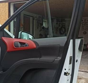 Білий Опель Меріва, об'ємом двигуна 1.69 л та пробігом 252 тис. км за 7200 $, фото 13 на Automoto.ua