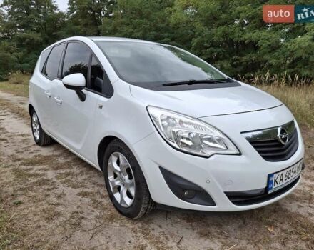 Белый Опель Мерива, объемом двигателя 1.69 л и пробегом 180 тыс. км за 7000 $, фото 5 на Automoto.ua