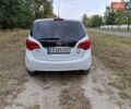 Белый Опель Мерива, объемом двигателя 1.69 л и пробегом 180 тыс. км за 7000 $, фото 11 на Automoto.ua