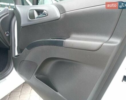 Білий Опель Меріва, об'ємом двигуна 1.7 л та пробігом 285 тис. км за 8390 $, фото 21 на Automoto.ua