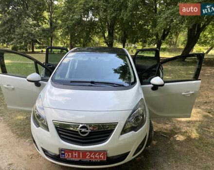 Білий Опель Меріва, об'ємом двигуна 1.4 л та пробігом 109 тис. км за 8300 $, фото 41 на Automoto.ua