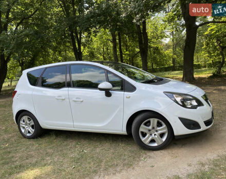 Білий Опель Меріва, об'ємом двигуна 1.4 л та пробігом 109 тис. км за 8300 $, фото 3 на Automoto.ua
