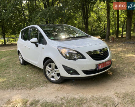 Білий Опель Меріва, об'ємом двигуна 1.4 л та пробігом 109 тис. км за 8300 $, фото 1 на Automoto.ua