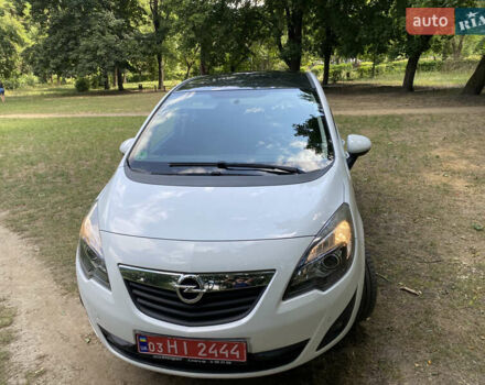 Білий Опель Меріва, об'ємом двигуна 1.4 л та пробігом 109 тис. км за 8300 $, фото 13 на Automoto.ua