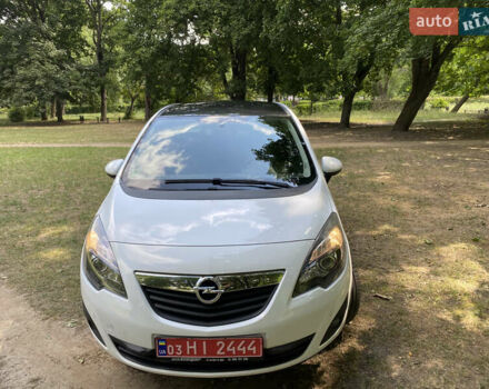 Білий Опель Меріва, об'ємом двигуна 1.4 л та пробігом 109 тис. км за 8300 $, фото 14 на Automoto.ua