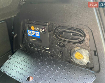 Білий Опель Меріва, об'ємом двигуна 1.4 л та пробігом 109 тис. км за 8300 $, фото 31 на Automoto.ua