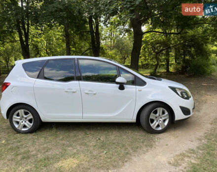 Білий Опель Меріва, об'ємом двигуна 1.4 л та пробігом 109 тис. км за 8300 $, фото 4 на Automoto.ua