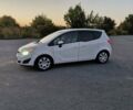 Белый Опель Мерива, объемом двигателя 1.25 л и пробегом 228 тыс. км за 5000 $, фото 1 на Automoto.ua