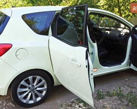 Белый Опель Мерива, объемом двигателя 1.36 л и пробегом 200 тыс. км за 8700 $, фото 7 на Automoto.ua
