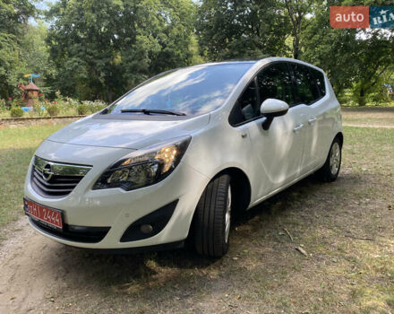Білий Опель Меріва, об'ємом двигуна 1.4 л та пробігом 109 тис. км за 8300 $, фото 16 на Automoto.ua