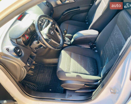 Опель Мерива 2013 в Харькове на Automoto.ua Белый Опель Мерива, объемом двигателя 1.69 л и пробегом 241 тыс. км за 6800 $, фото 8 на Automoto.ua