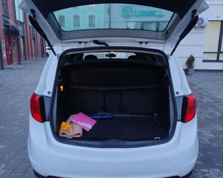 Білий Опель Меріва, об'ємом двигуна 1.25 л та пробігом 189 тис. км за 6800 $, фото 5 на Automoto.ua