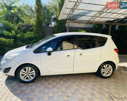 Опель Мерива 2013 в Харькове на Automoto.ua Белый Опель Мерива, объемом двигателя 1.69 л и пробегом 241 тыс. км за 6800 $, фото 7 на Automoto.ua