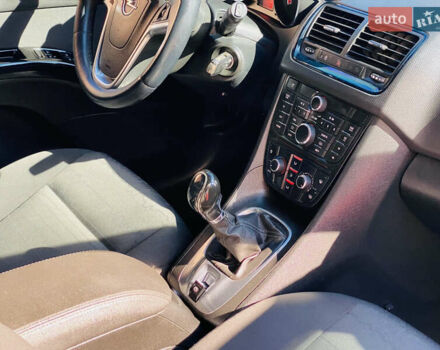 Опель Мерива 2013 в Харькове на Automoto.ua Белый Опель Мерива, объемом двигателя 1.69 л и пробегом 241 тыс. км за 6800 $, фото 36 на Automoto.ua