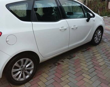 Білий Опель Меріва, об'ємом двигуна 1.63 л та пробігом 108 тис. км за 9000 $, фото 6 на Automoto.ua