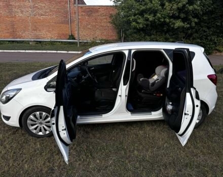 Белый Опель Мерива, объемом двигателя 1.6 л и пробегом 270 тыс. км за 8000 $, фото 5 на Automoto.ua