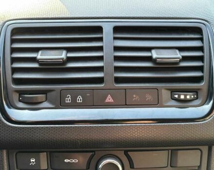 Белый Опель Мерива, объемом двигателя 1.6 л и пробегом 251 тыс. км за 7999 $, фото 3 на Automoto.ua