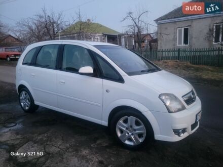 Білий Опель Меріва, об'ємом двигуна 1.36 л та пробігом 176 тис. км за 4700 $, фото 1 на Automoto.ua