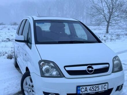 Білий Опель Меріва, об'ємом двигуна 1.4 л та пробігом 176 тис. км за 5600 $, фото 1 на Automoto.ua