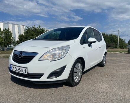 Белый Опель Мерива, объемом двигателя 1.2 л и пробегом 260 тыс. км за 5920 $, фото 1 на Automoto.ua