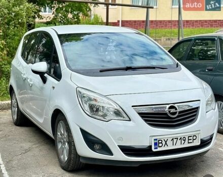 Белый Опель Мерива, объемом двигателя 1.3 л и пробегом 250 тыс. км за 5890 $, фото 1 на Automoto.ua