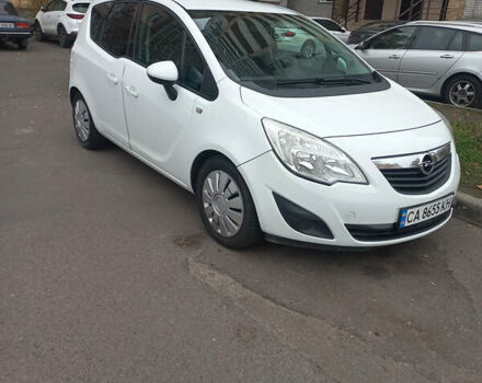 Белый Опель Мерива, объемом двигателя 1.2 л и пробегом 248 тыс. км за 5899 $, фото 1 на Automoto.ua