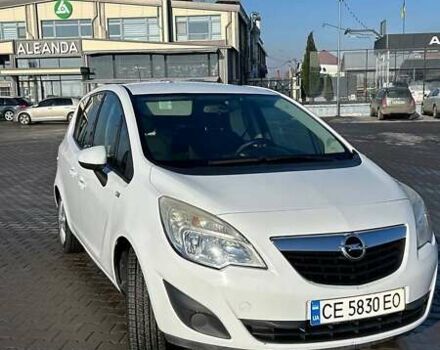 Белый Опель Мерива, объемом двигателя 1.3 л и пробегом 252 тыс. км за 5600 $, фото 1 на Automoto.ua