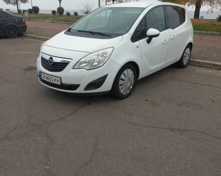 Белый Опель Мерива, объемом двигателя 1.2 л и пробегом 248 тыс. км за 5200 $, фото 1 на Automoto.ua