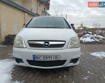 Білий Опель Меріва, об'ємом двигуна 1.4 л та пробігом 250 тис. км за 3900 $, фото 1 на Automoto.ua