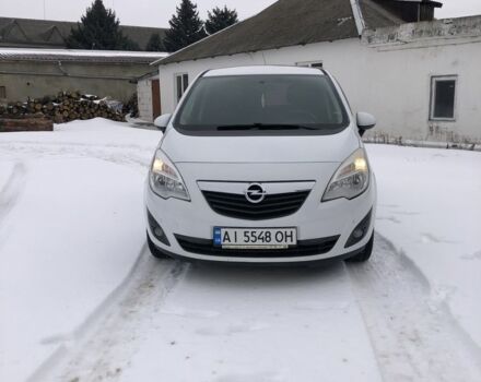 Белый Опель Мерива, объемом двигателя 1.7 л и пробегом 225 тыс. км за 6900 $, фото 1 на Automoto.ua