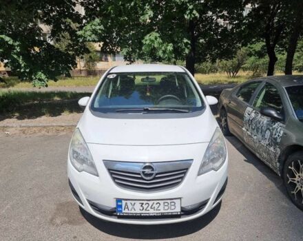 Белый Опель Мерива, объемом двигателя 1.2 л и пробегом 225 тыс. км за 6800 $, фото 1 на Automoto.ua