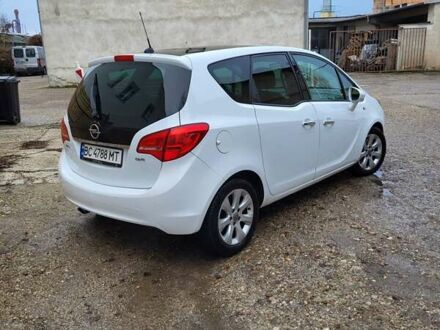 Белый Опель Мерива, объемом двигателя 1.7 л и пробегом 220 тыс. км за 6100 $, фото 1 на Automoto.ua