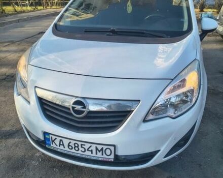 Белый Опель Мерива, объемом двигателя 1.69 л и пробегом 185 тыс. км за 6200 $, фото 1 на Automoto.ua