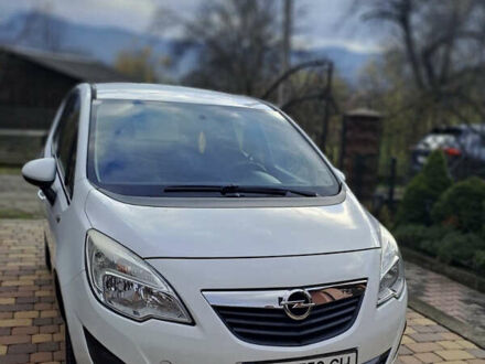 Опель Меріва 2011 у Тячеве на Automoto.ua Білий Опель Меріва, об'ємом двигуна 1.3 л та пробігом 241 тис. км за 6500 $, фото 1 на Automoto.ua