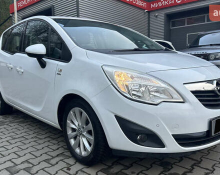 Білий Опель Меріва, об'ємом двигуна 1.36 л та пробігом 190 тис. км за 7500 $, фото 1 на Automoto.ua