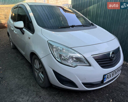 Белый Опель Мерива, объемом двигателя 1.7 л и пробегом 241 тыс. км за 6200 $, фото 1 на Automoto.ua