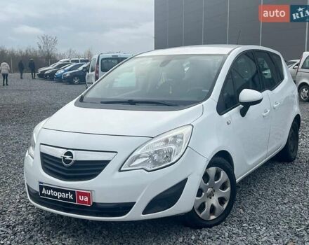 Белый Опель Мерива, объемом двигателя 1.7 л и пробегом 210 тыс. км за 5590 $, фото 1 на Automoto.ua