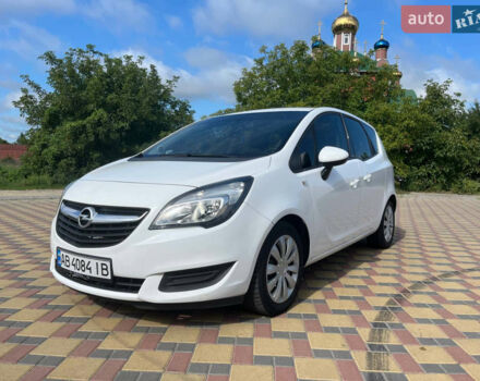 Белый Опель Мерива, объемом двигателя 1.6 л и пробегом 118 тыс. км за 7500 $, фото 1 на Automoto.ua