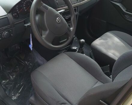 Бежевый Опель Мерива, объемом двигателя 1.6 л и пробегом 275 тыс. км за 4500 $, фото 7 на Automoto.ua