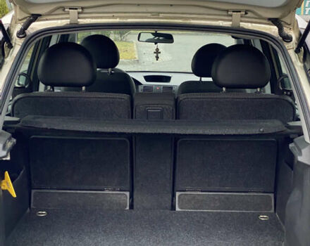 Бежевий Опель Меріва, об'ємом двигуна 1.6 л та пробігом 197 тис. км за 4000 $, фото 2 на Automoto.ua