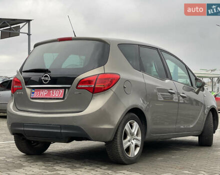 Бежевый Опель Мерива, объемом двигателя 1.69 л и пробегом 207 тыс. км за 7350 $, фото 5 на Automoto.ua