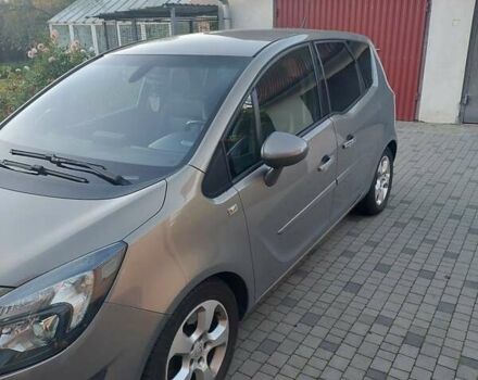 Бежевый Опель Мерива, объемом двигателя 1.69 л и пробегом 247 тыс. км за 7900 $, фото 2 на Automoto.ua