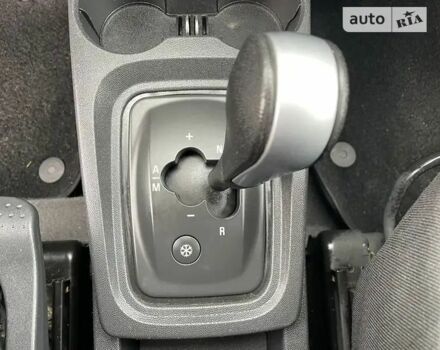 Черный Опель Мерива, объемом двигателя 1.8 л и пробегом 212 тыс. км за 4400 $, фото 7 на Automoto.ua