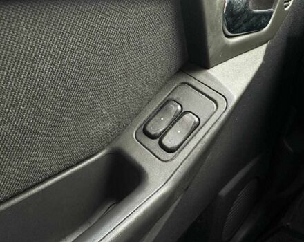 Опель Мерива 2006 в Киеве на Automoto.ua Черный Опель Мерива, объемом двигателя 0 л и пробегом 262 тыс. км за 5290 $, фото 15 на Automoto.ua